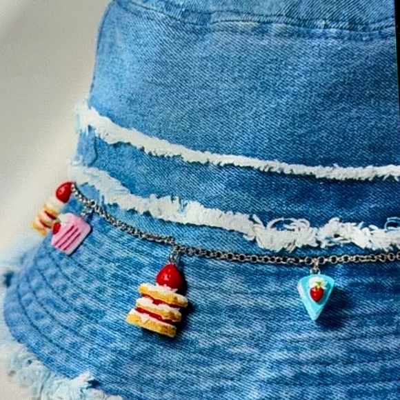 Levi's Blue Denim Bucket Hat - Picture 2 of 14